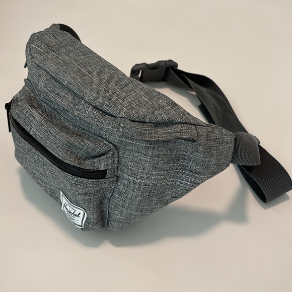 Like New Herschel Hip Pack Fannypack - Picture 7 of 7